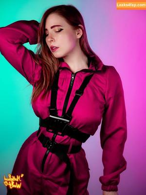 MollyRedWolf photo #0466