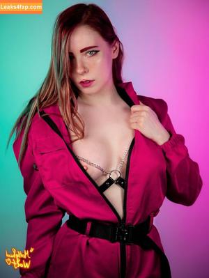 MollyRedWolf photo #0472