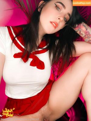 MollyRedWolf photo #0575