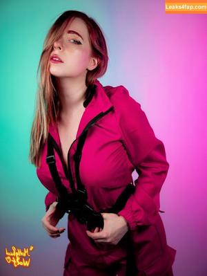 MollyRedWolf photo #0822
