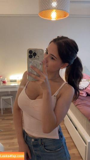 Mollyswes photo #0016