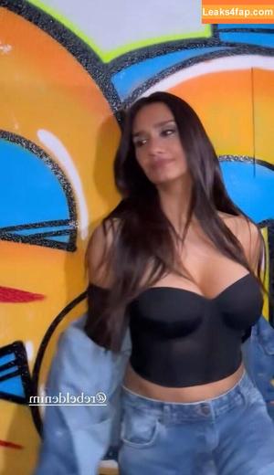 Momi Giardina photo #0010