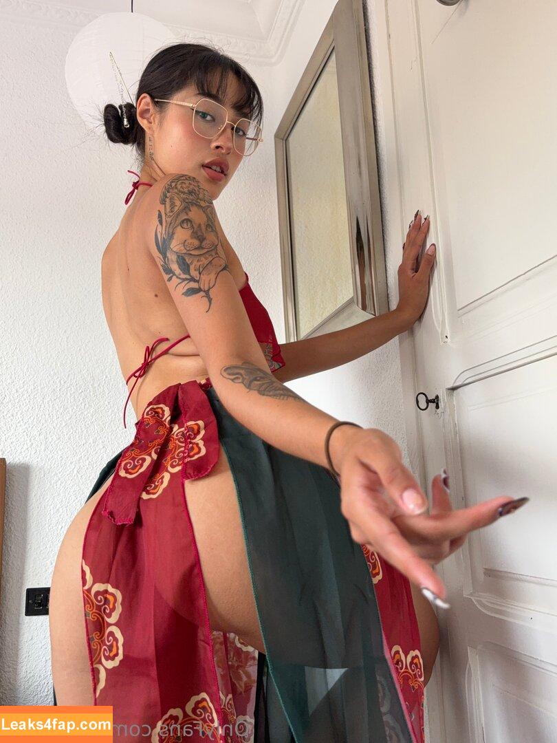 MomLove96516782 / vip.mulan leaked photo photo #0004