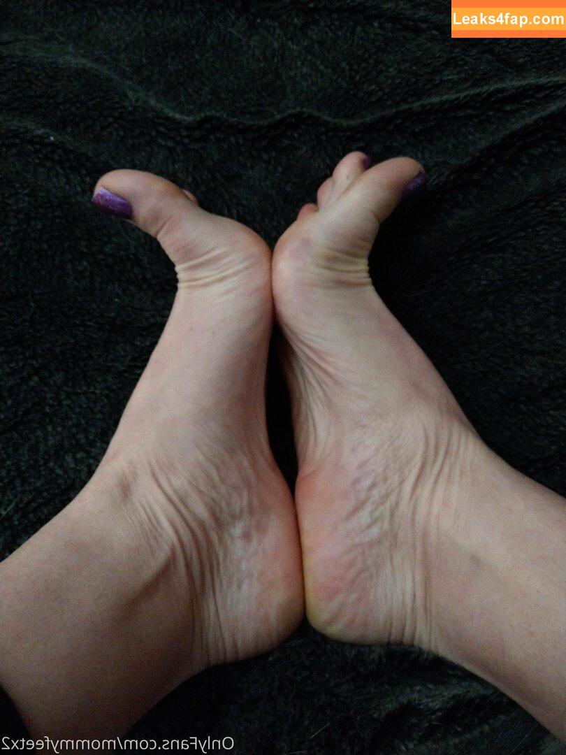 mommyfeetx2 / momdeenx leaked photo photo #0001