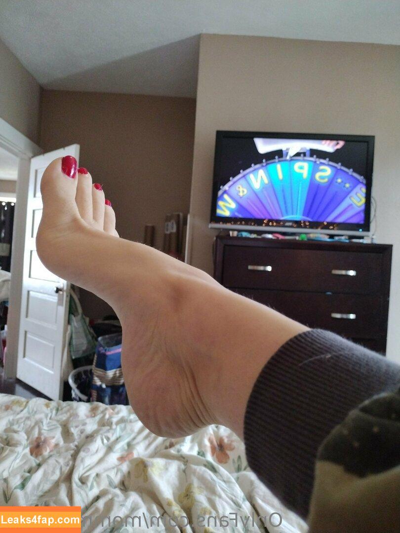 mommyfeetx2 / momdeenx leaked photo photo #0020