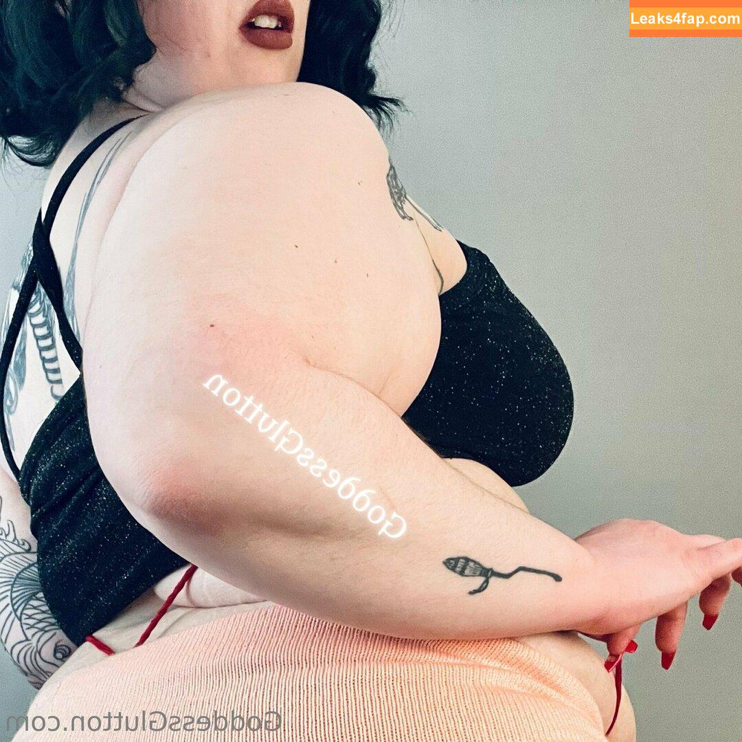 mommyglutton / mommy_meghan_ leaked photo photo #0008