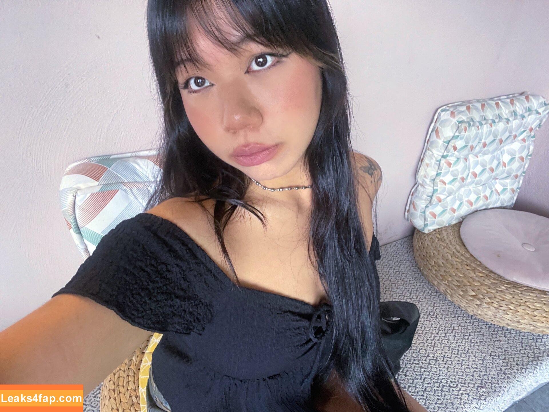 mommyissues9000 /  leaked photo photo #0008