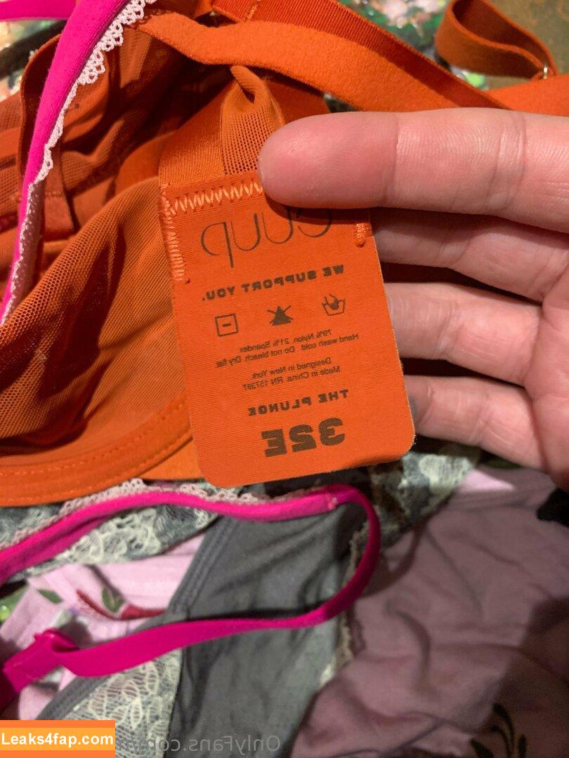 mommyvelv / velvetears2 leaked photo photo #0006