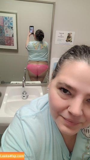 momnextdoorddd photo #0001