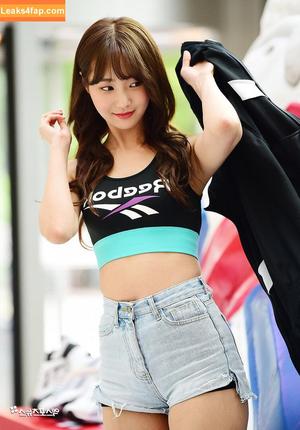 Momoland photo #0016