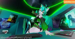 MomoMischief photo #0031
