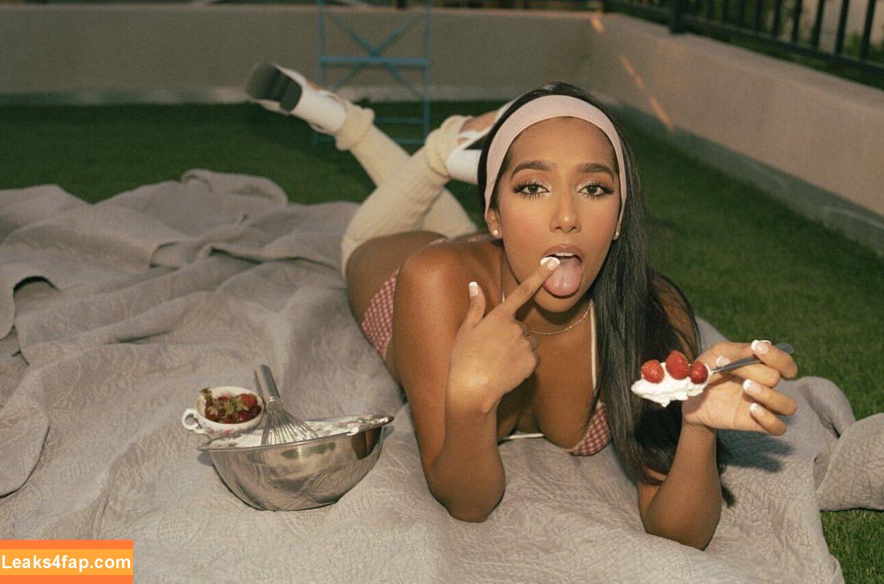 momunniee /  слитое фото фото #0061