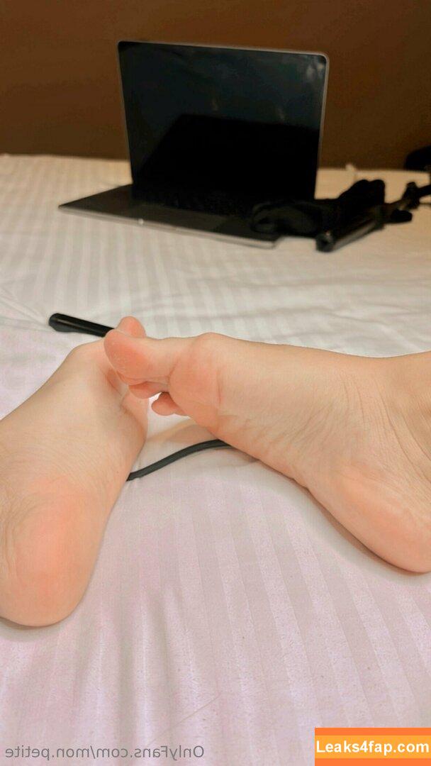 mon.petite / mon.delao leaked photo photo #0122