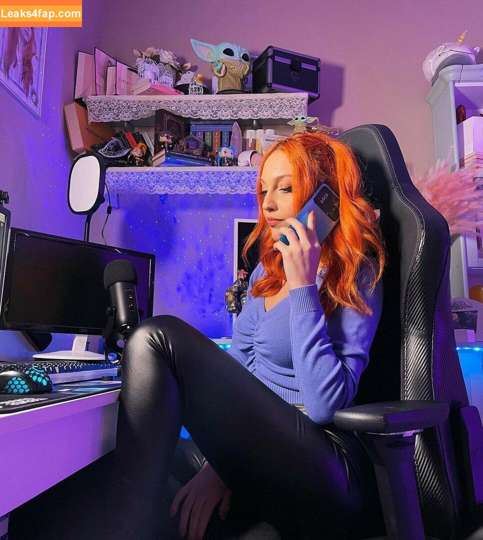 Mona Schon / Italian Streamer / monaschon leaked photo photo #0008