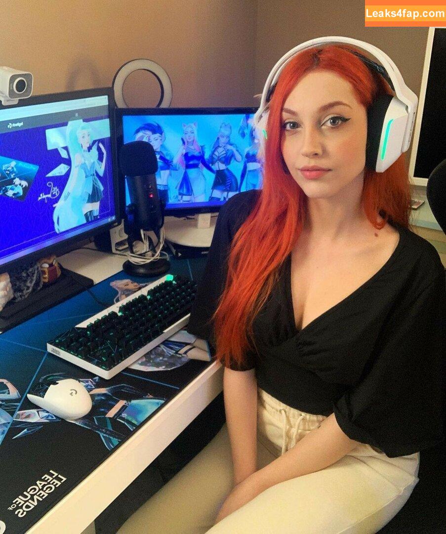 Mona Schon / Italian Streamer / monaschon leaked photo photo #0028