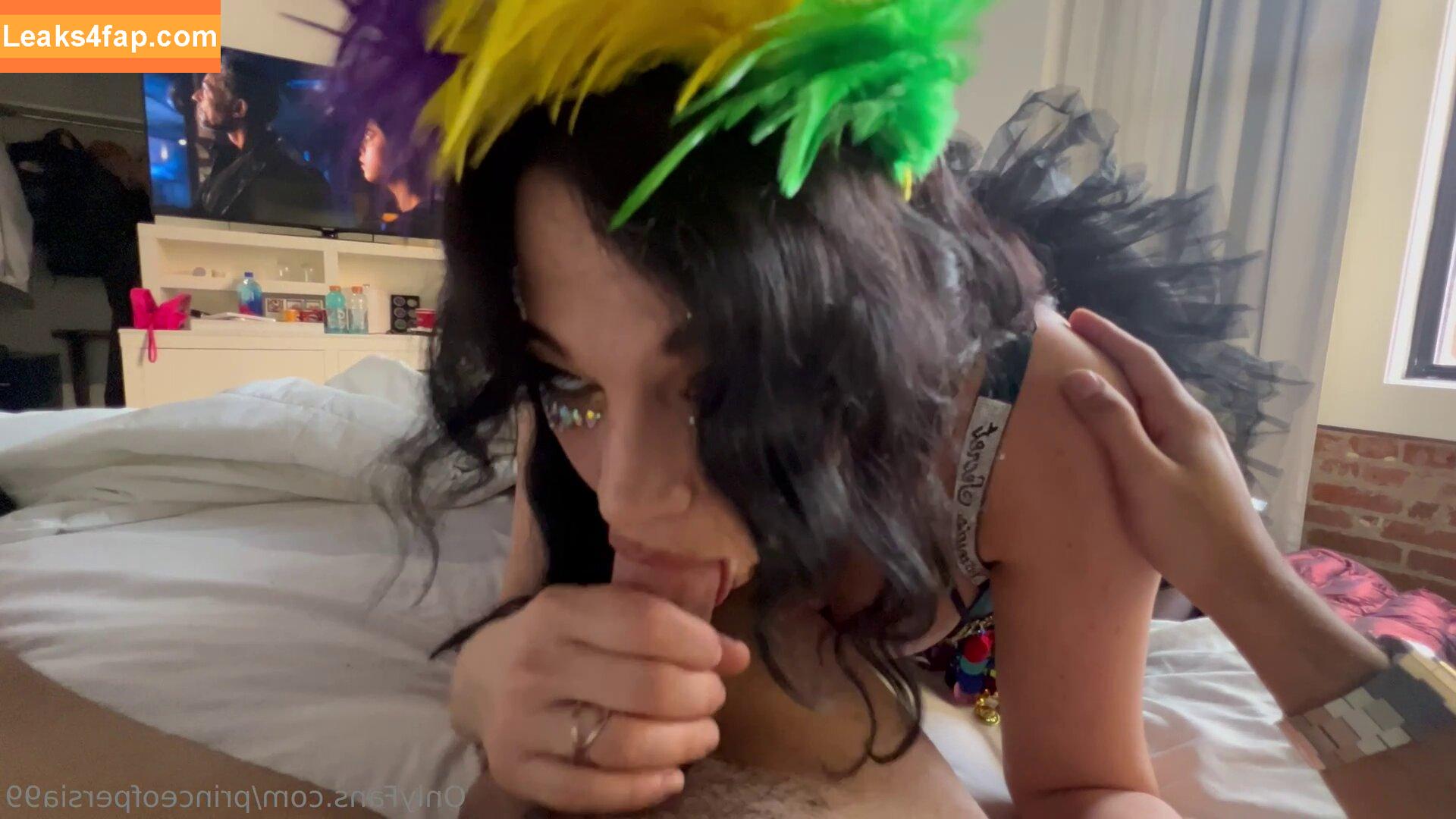 monaazar /  / Mona Azar / https: / mona_azar_ leaked photo photo #0029