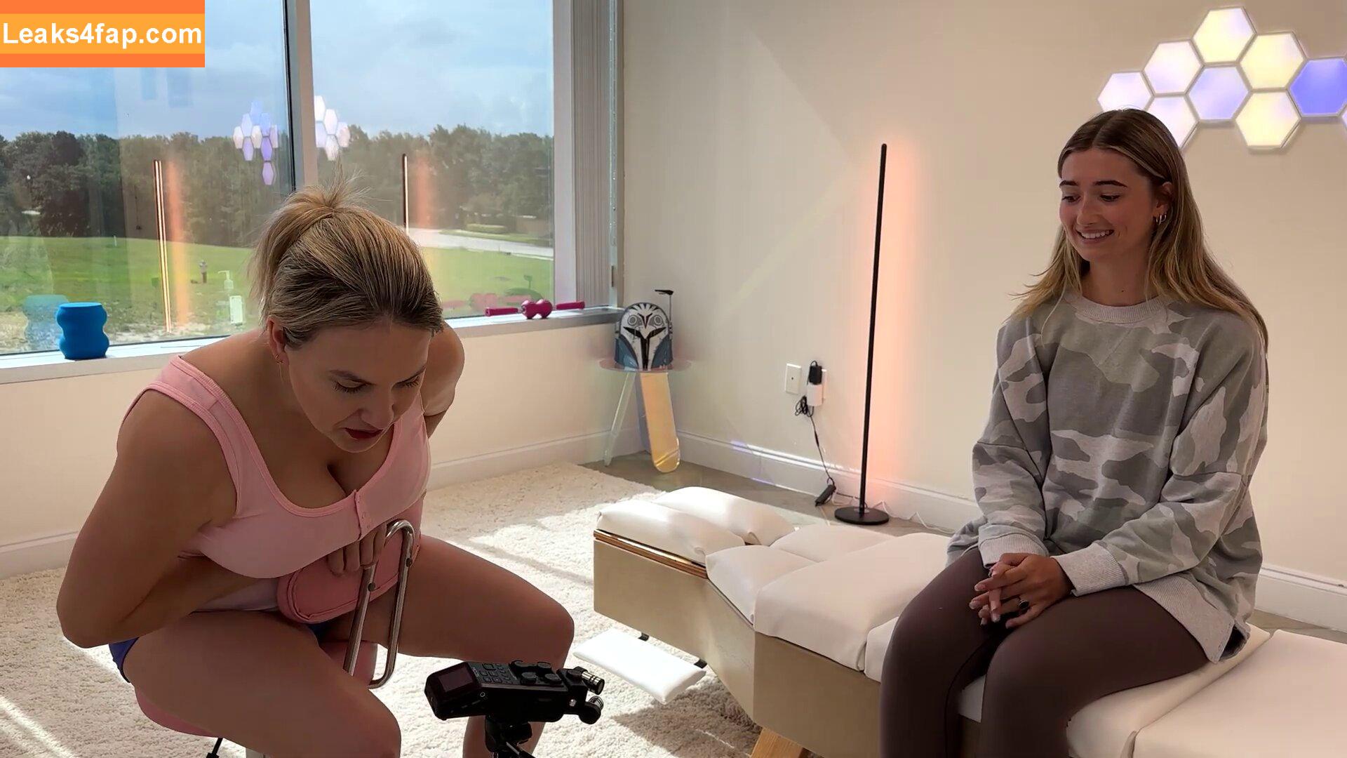 Mondragon Chiropractic / Brenda Mondragon / chiro_dragon leaked photo photo #0009