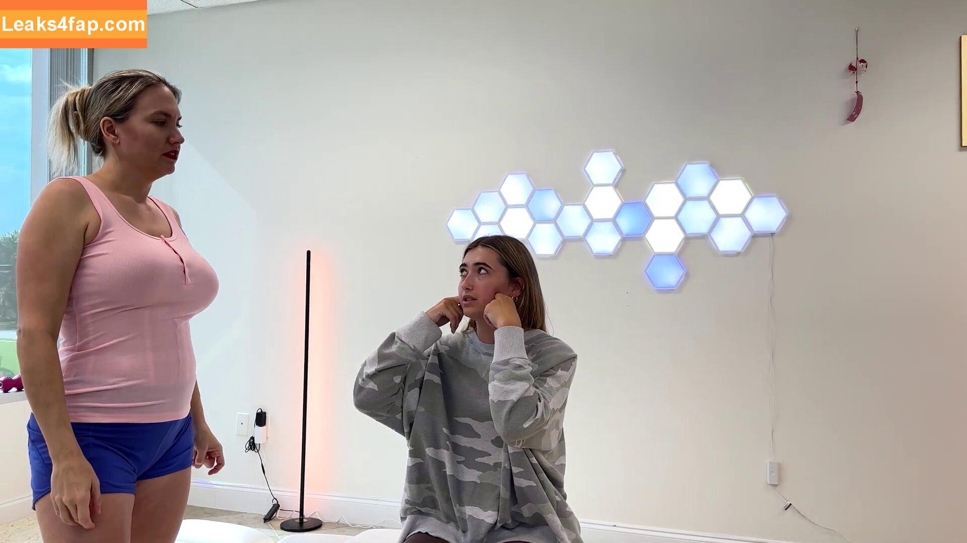 Mondragon Chiropractic / Brenda Mondragon / chiro_dragon leaked photo photo #0010