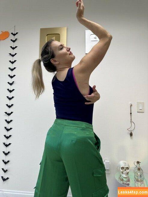 Mondragon Chiropractic / Brenda Mondragon / chiro_dragon leaked photo photo #0082