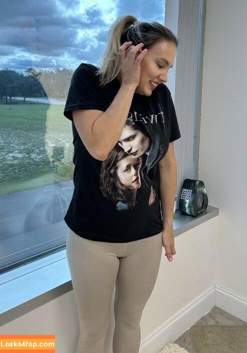 Mondragon Chiropractic / Brenda Mondragon / chiro_dragon leaked photo photo #0083