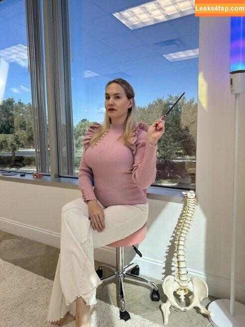 Mondragon Chiropractic / Brenda Mondragon / chiro_dragon leaked photo photo #0087