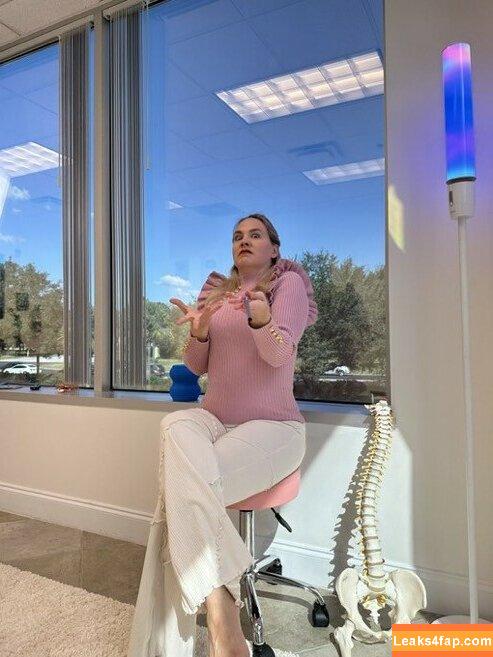 Mondragon Chiropractic / Brenda Mondragon / chiro_dragon leaked photo photo #0088