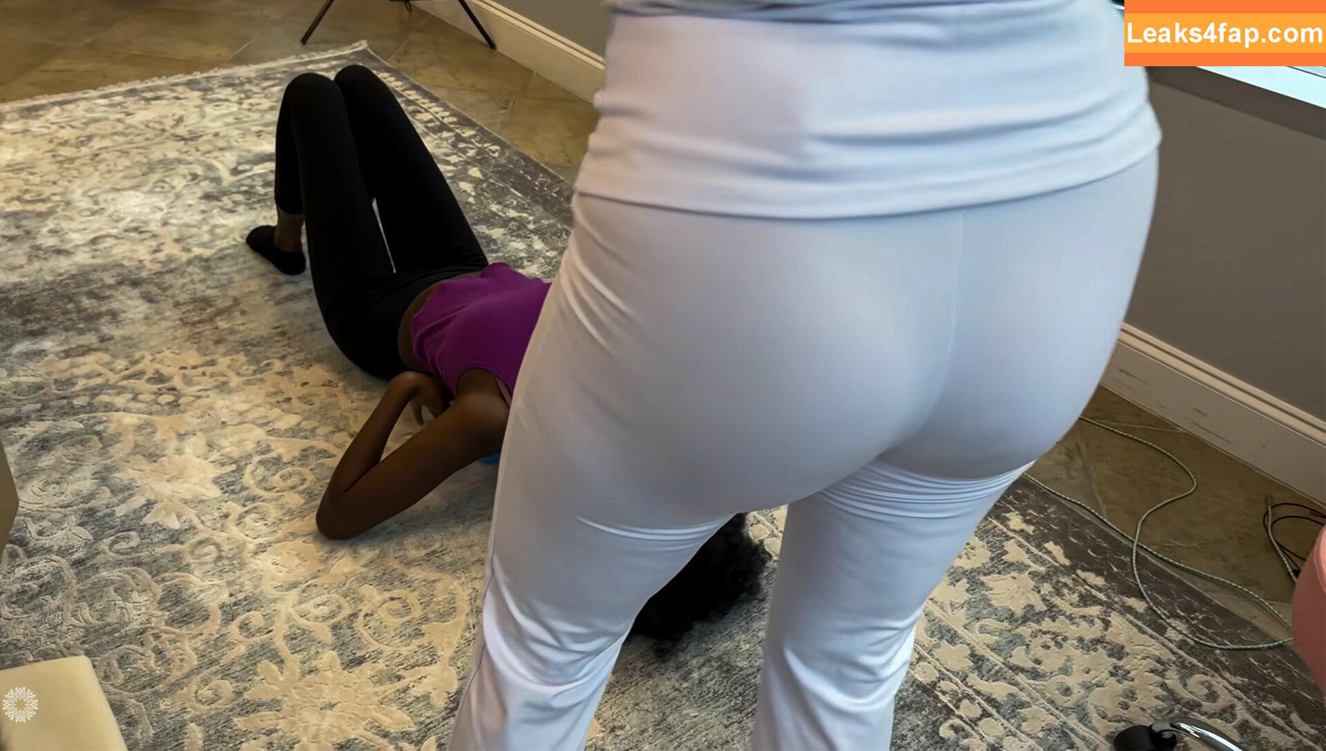 Mondragon Chiropractic / Brenda Mondragon / chiro_dragon leaked photo photo #0179