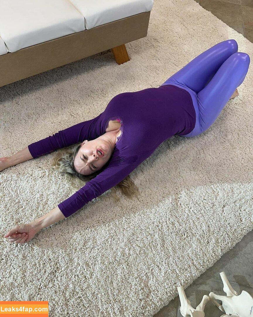 Mondragon Chiropractic / Brenda Mondragon / chiro_dragon leaked photo photo #0286