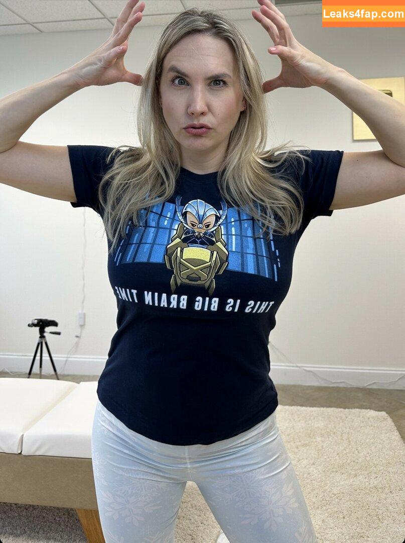 Mondragon Chiropractic / Brenda Mondragon / chiro_dragon leaked photo photo #0303