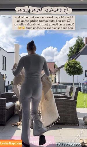 Mone Mahoni photo #0121