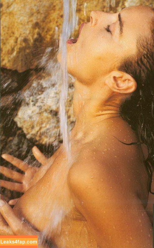 Monica Bellucci / aMonicaBellucci / bellucciginebra / monicabellucciofficiel leaked photo photo #0016