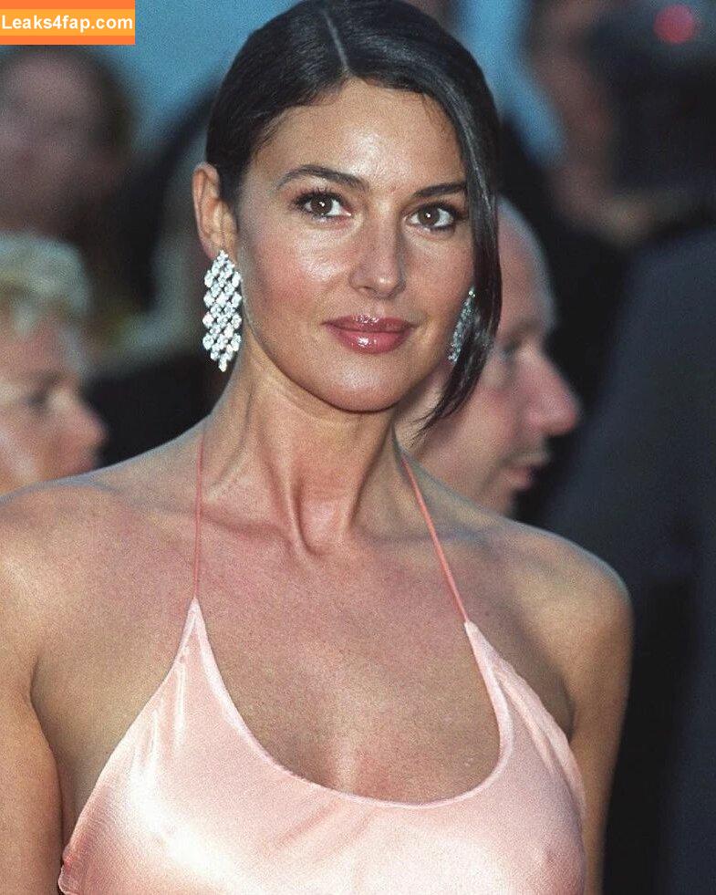 Monica Bellucci / aMonicaBellucci / bellucciginebra / monicabellucciofficiel leaked photo photo #0043