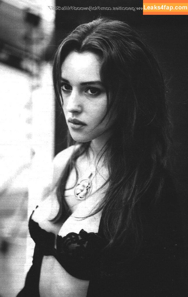 Monica Bellucci / aMonicaBellucci / bellucciginebra / monicabellucciofficiel leaked photo photo #0092