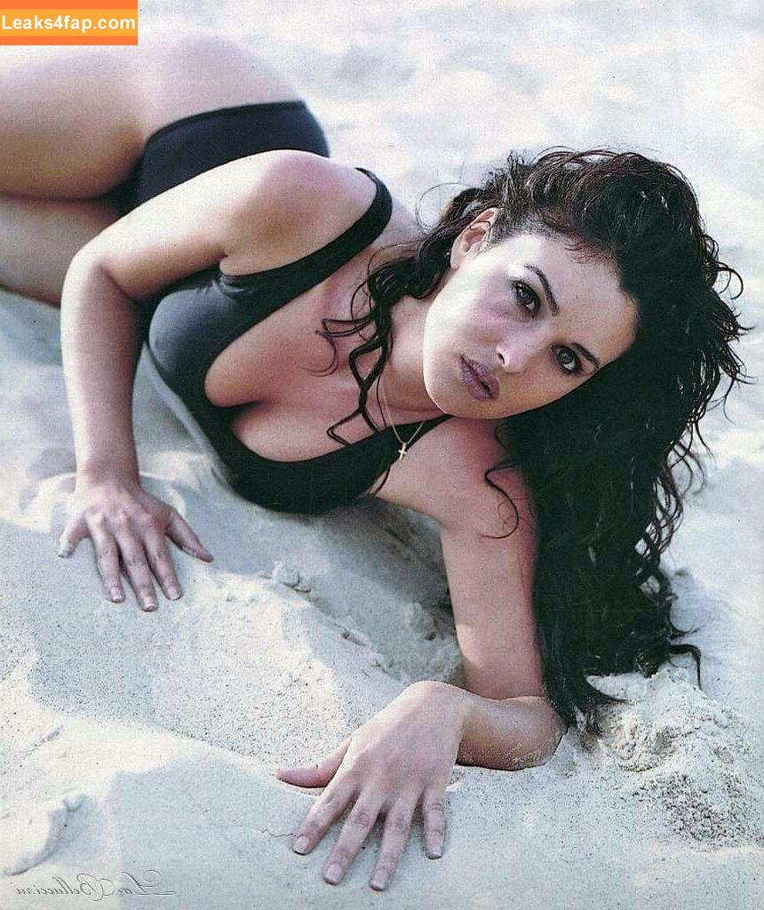 Monica Bellucci / aMonicaBellucci / bellucciginebra / monicabellucciofficiel leaked photo photo #0112