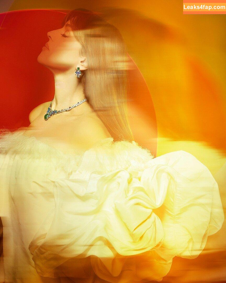 Monica Bellucci / aMonicaBellucci / bellucciginebra / monicabellucciofficiel leaked photo photo #0137