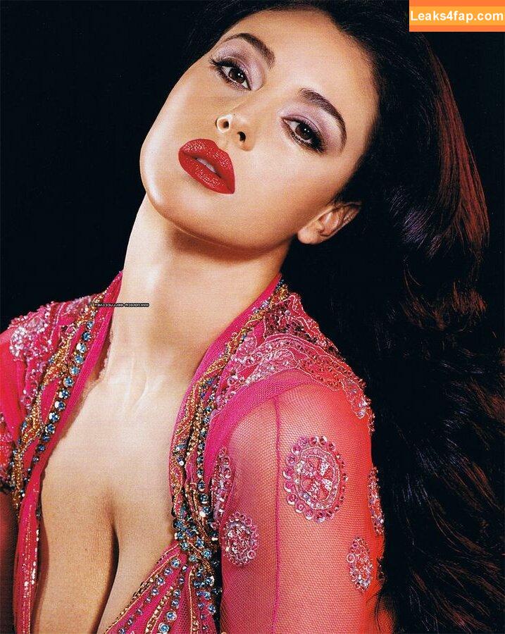 Monica Bellucci / aMonicaBellucci / bellucciginebra / monicabellucciofficiel leaked photo photo #0166