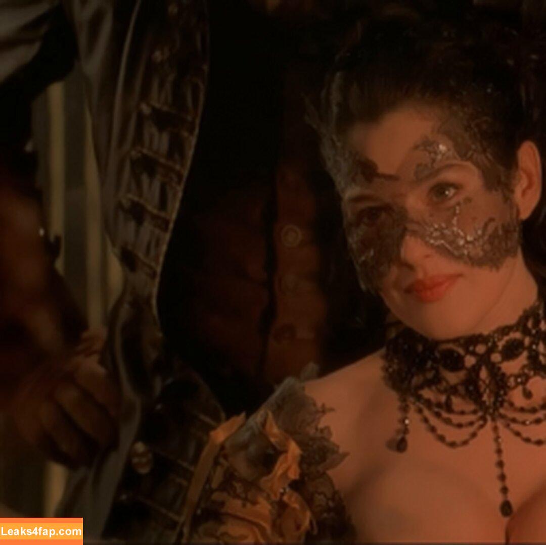 Monica Bellucci / aMonicaBellucci / bellucciginebra / monicabellucciofficiel leaked photo photo #0251