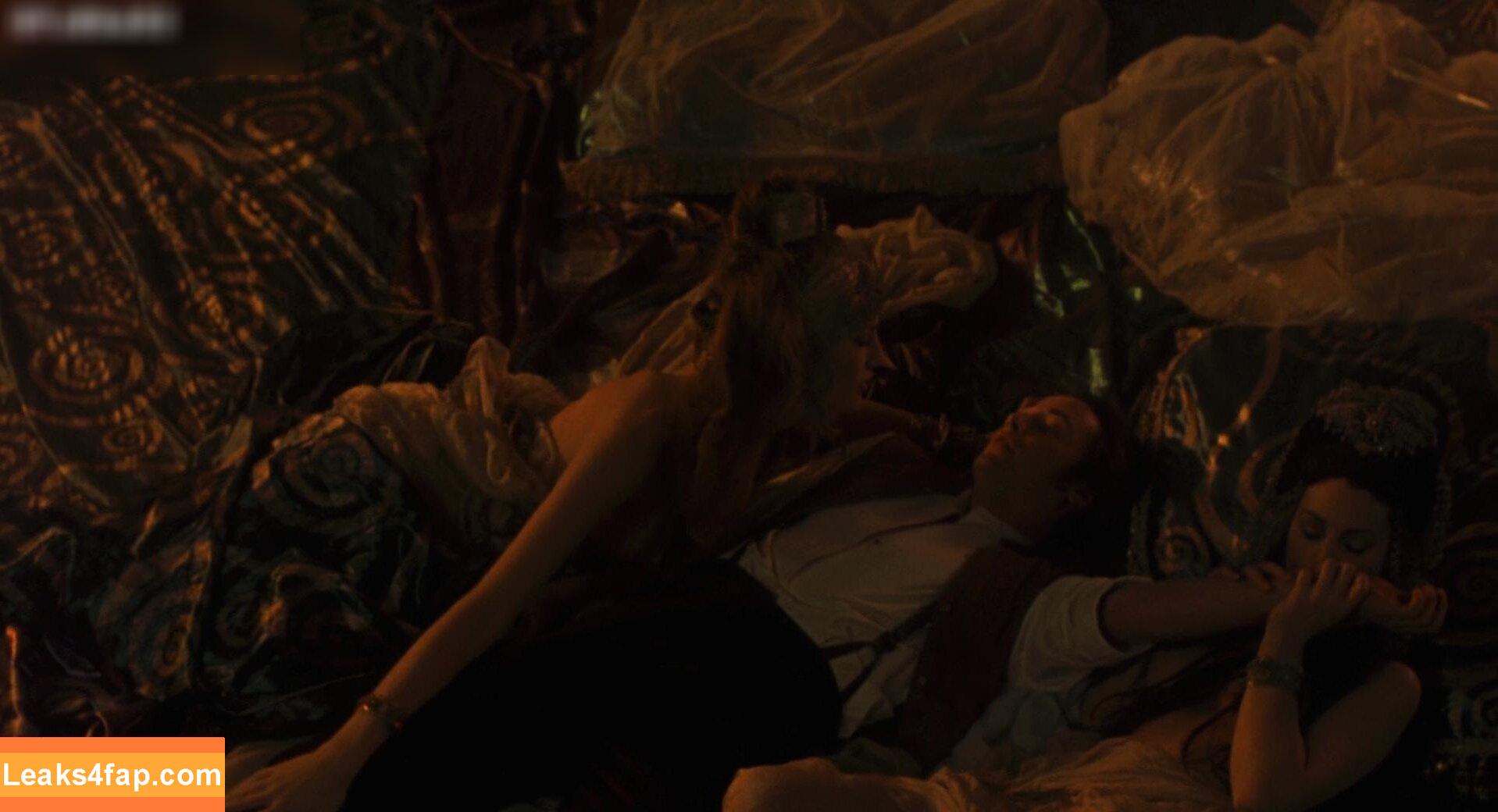 Monica Bellucci / aMonicaBellucci / bellucciginebra / monicabellucciofficiel leaked photo photo #0276