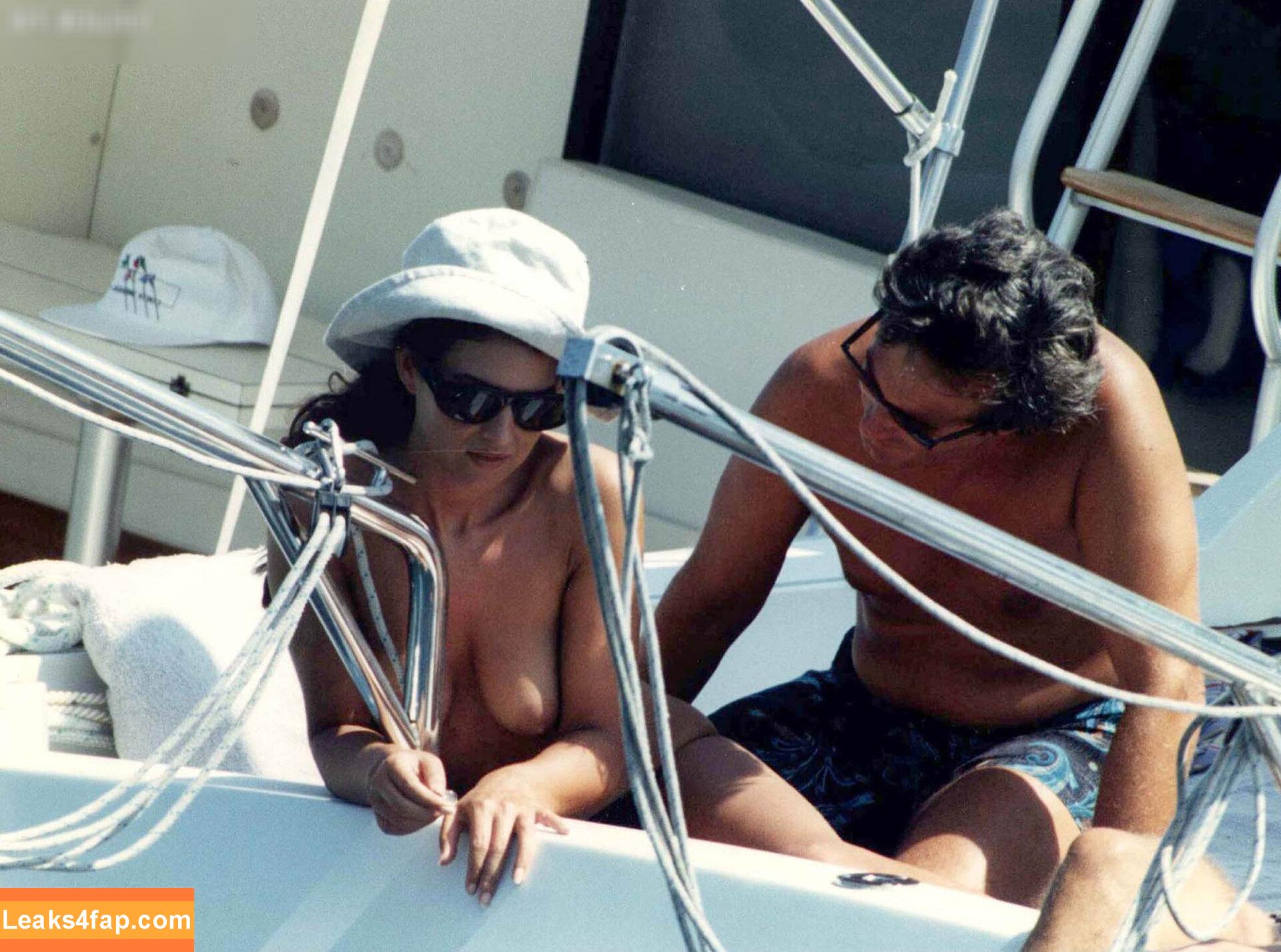 Monica Bellucci / aMonicaBellucci / bellucciginebra / monicabellucciofficiel leaked photo photo #0306