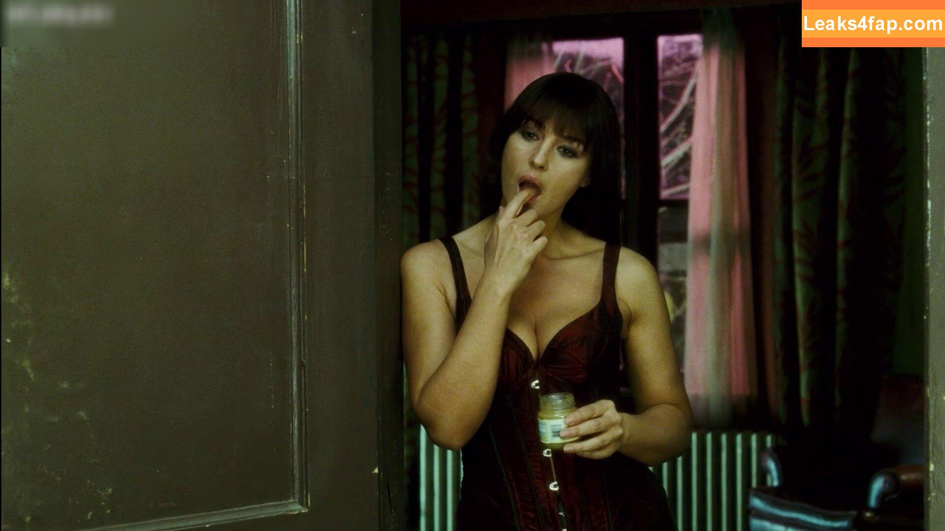 Monica Bellucci / aMonicaBellucci / bellucciginebra / monicabellucciofficiel leaked photo photo #0320