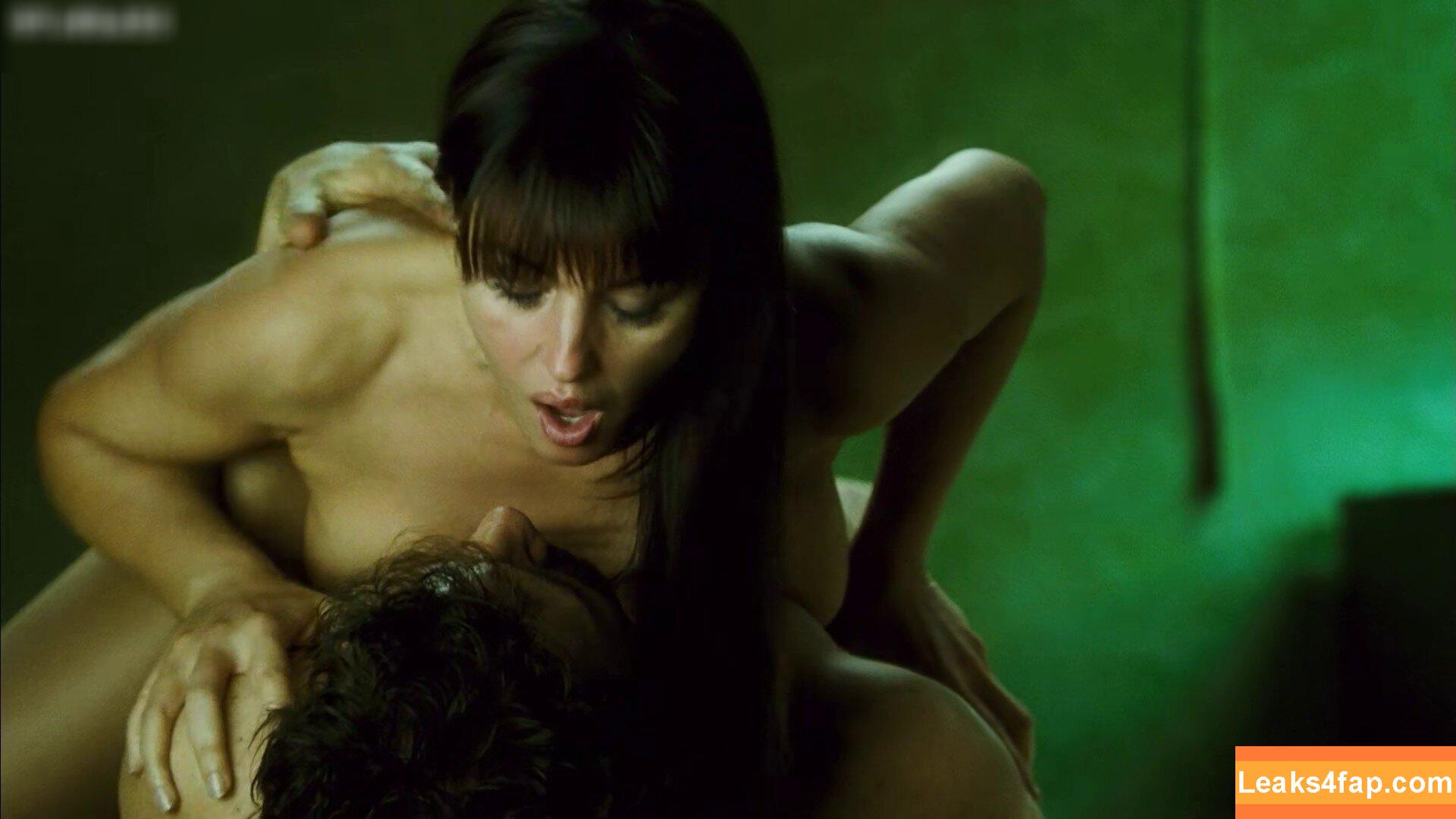 Monica Bellucci / aMonicaBellucci / bellucciginebra / monicabellucciofficiel leaked photo photo #0323