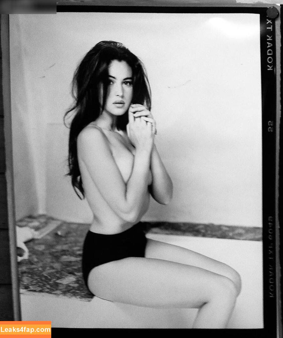 Monica Bellucci / aMonicaBellucci / bellucciginebra / monicabellucciofficiel leaked photo photo #0424