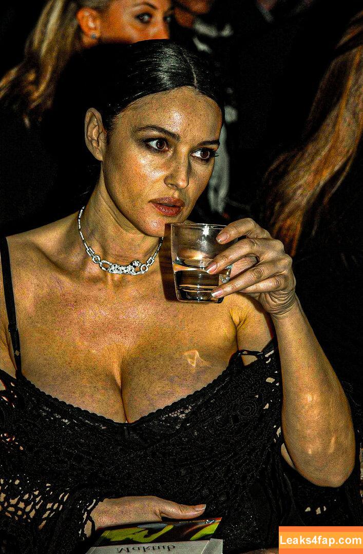 Monica Bellucci / aMonicaBellucci / bellucciginebra / monicabellucciofficiel leaked photo photo #0481