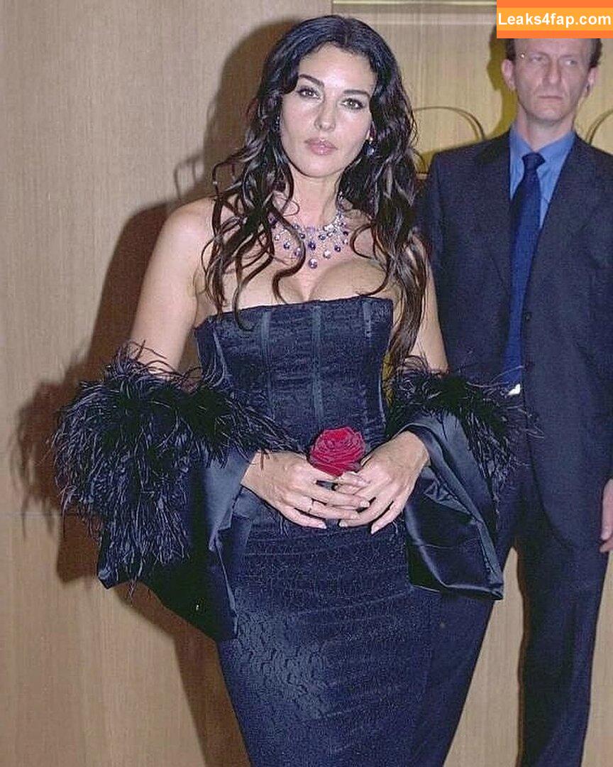 Monica Bellucci / aMonicaBellucci / bellucciginebra / monicabellucciofficiel leaked photo photo #0541