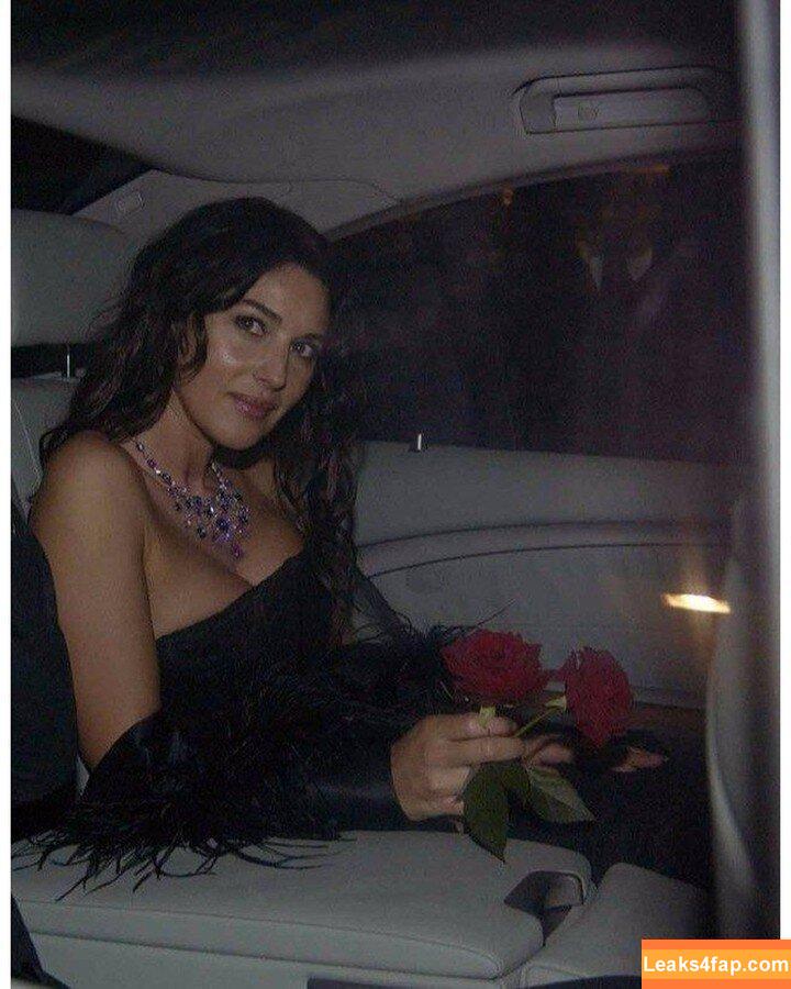 Monica Bellucci / aMonicaBellucci / bellucciginebra / monicabellucciofficiel leaked photo photo #0549