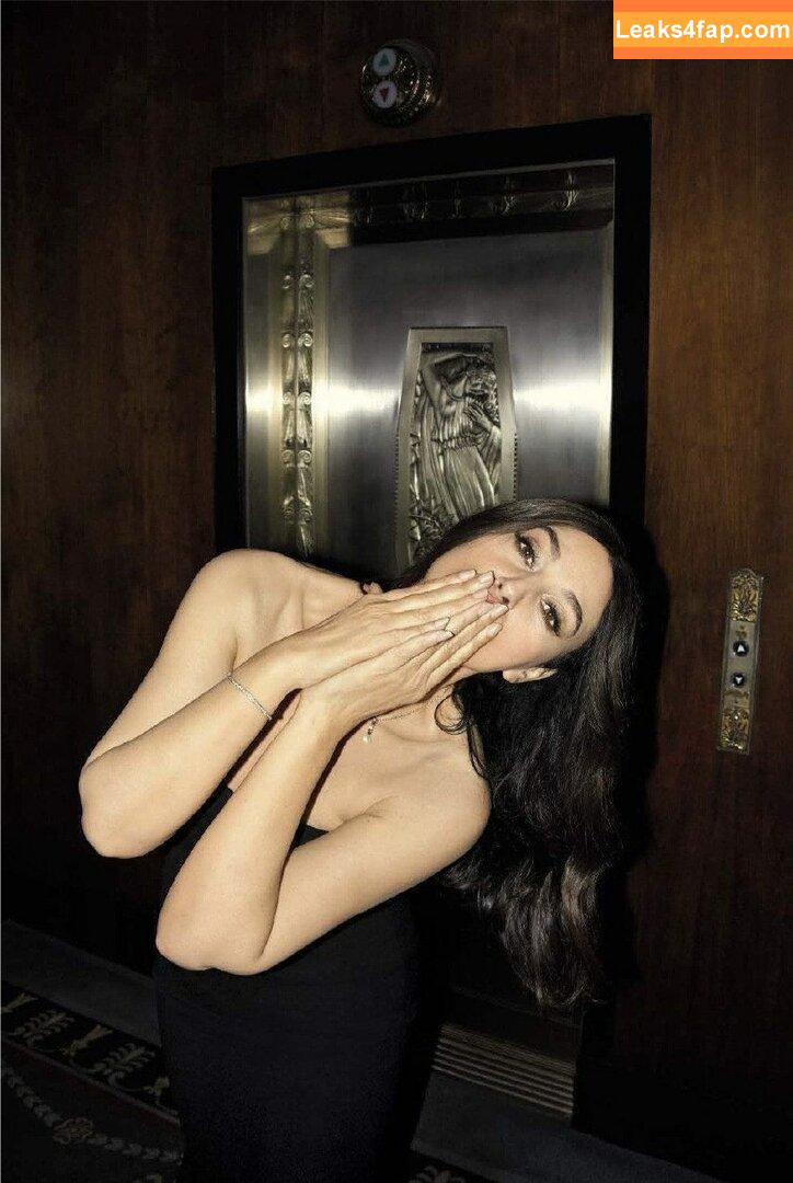 Monica Bellucci / aMonicaBellucci / bellucciginebra / monicabellucciofficiel leaked photo photo #0606