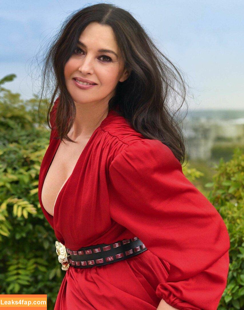 Monica Bellucci / aMonicaBellucci / bellucciginebra / monicabellucciofficiel leaked photo photo #0642