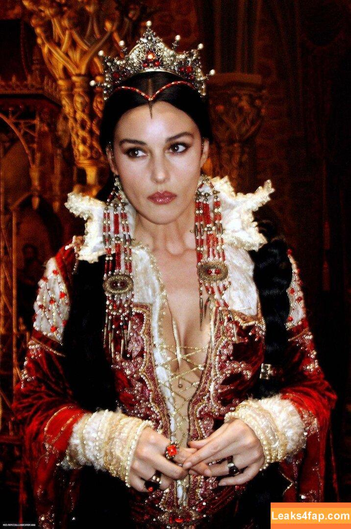 Monica Bellucci / aMonicaBellucci / bellucciginebra / monicabellucciofficiel слитое фото фото #0667