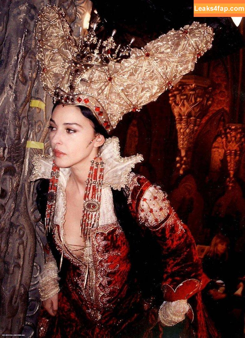 Monica Bellucci / aMonicaBellucci / bellucciginebra / monicabellucciofficiel leaked photo photo #0670