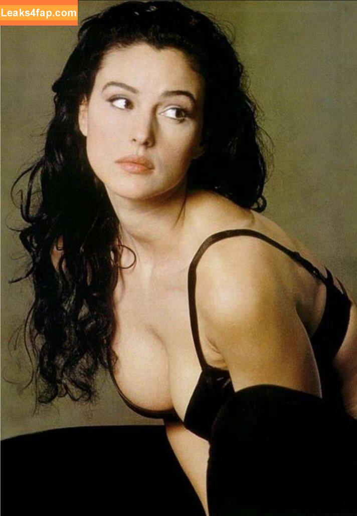 Monica Bellucci / aMonicaBellucci / bellucciginebra / monicabellucciofficiel leaked photo photo #0718